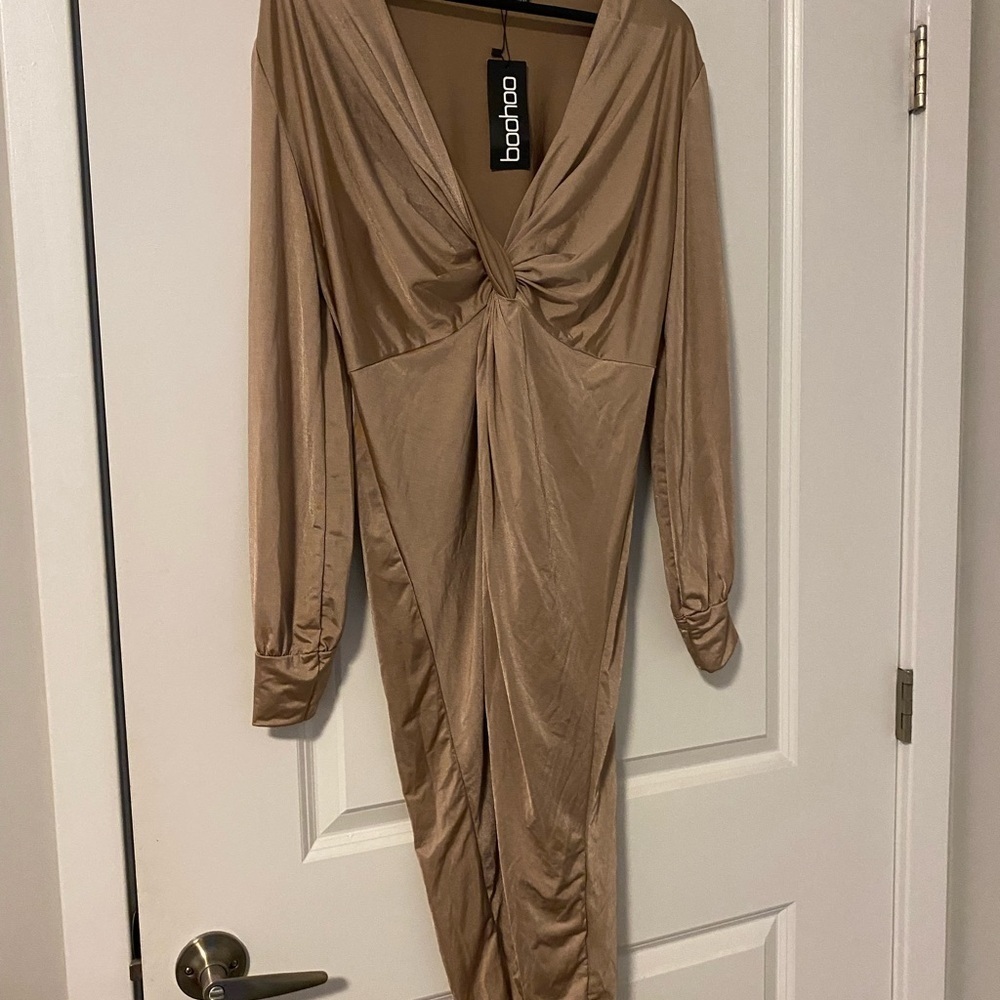NEVER WORN! Boohoo Tan Twist Front Dress - Picture 3 of 6